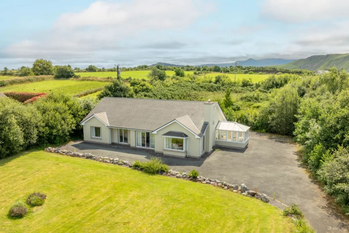 Ballyclave, Dooks, Glenbeigh, Co. Kerry - Image 2